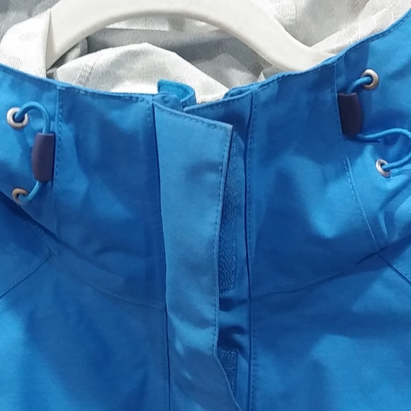 The North Face plus size rain jacket - Picture 6 of 12